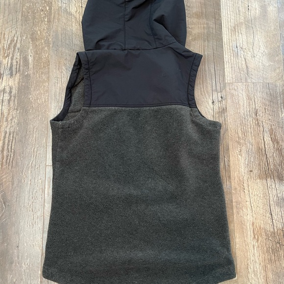 Columbia women’s Benton Springs Overlay Vest - Picture 4 of 5